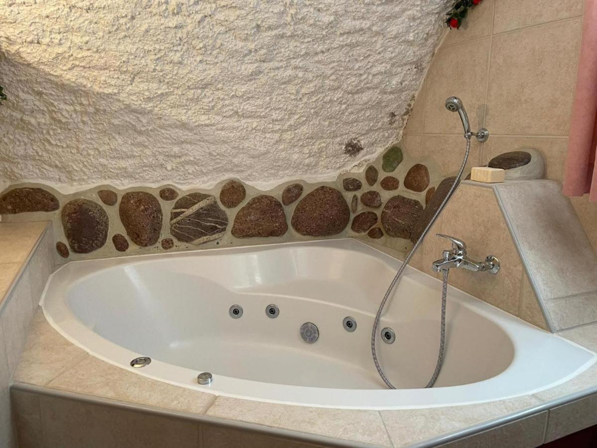Casa Job - Gasthaus - Sauna, Whirlpool - Trun Esterno foto