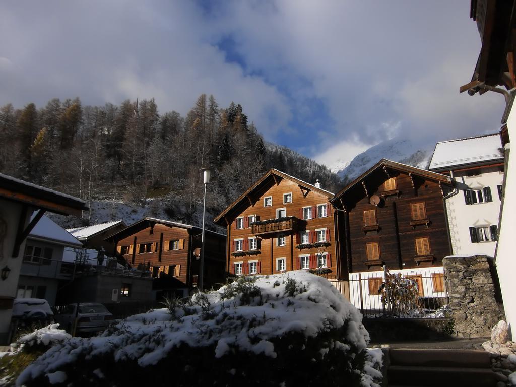 Casa Job - Gasthaus - Sauna, Whirlpool - Trun Esterno foto