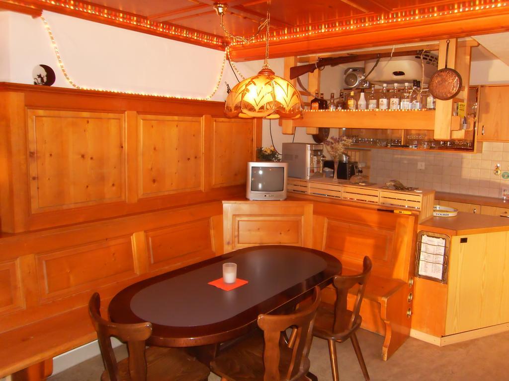 Casa Job - Gasthaus - Sauna, Whirlpool - Trun Esterno foto