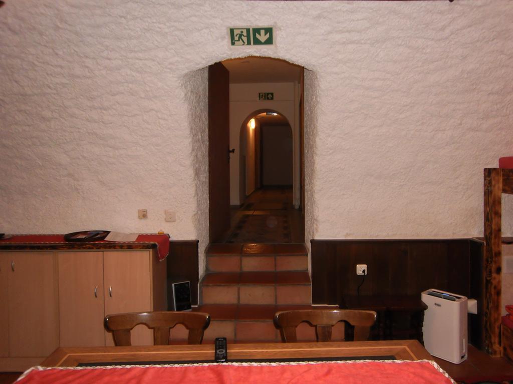 Casa Job - Gasthaus - Sauna, Whirlpool - Trun Esterno foto