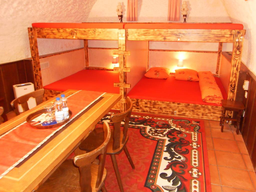 Casa Job - Gasthaus - Sauna, Whirlpool - Trun Esterno foto