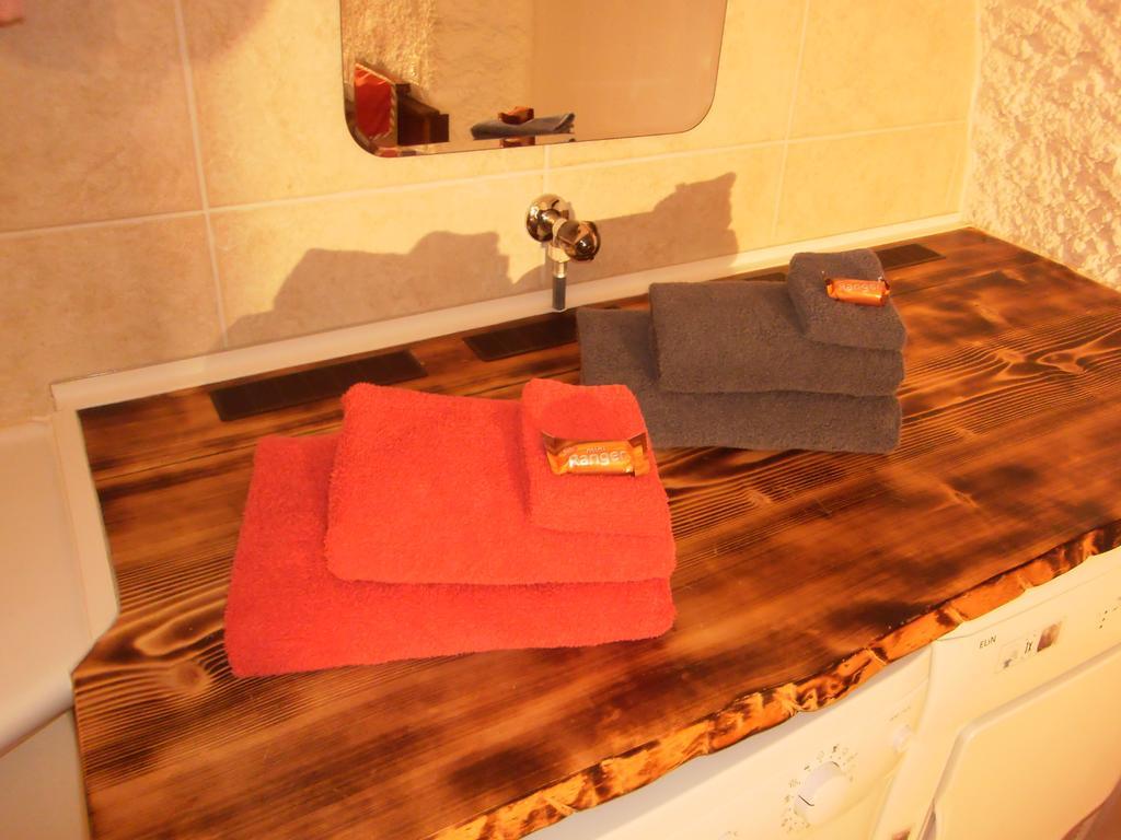 Casa Job - Gasthaus - Sauna, Whirlpool - Trun Esterno foto